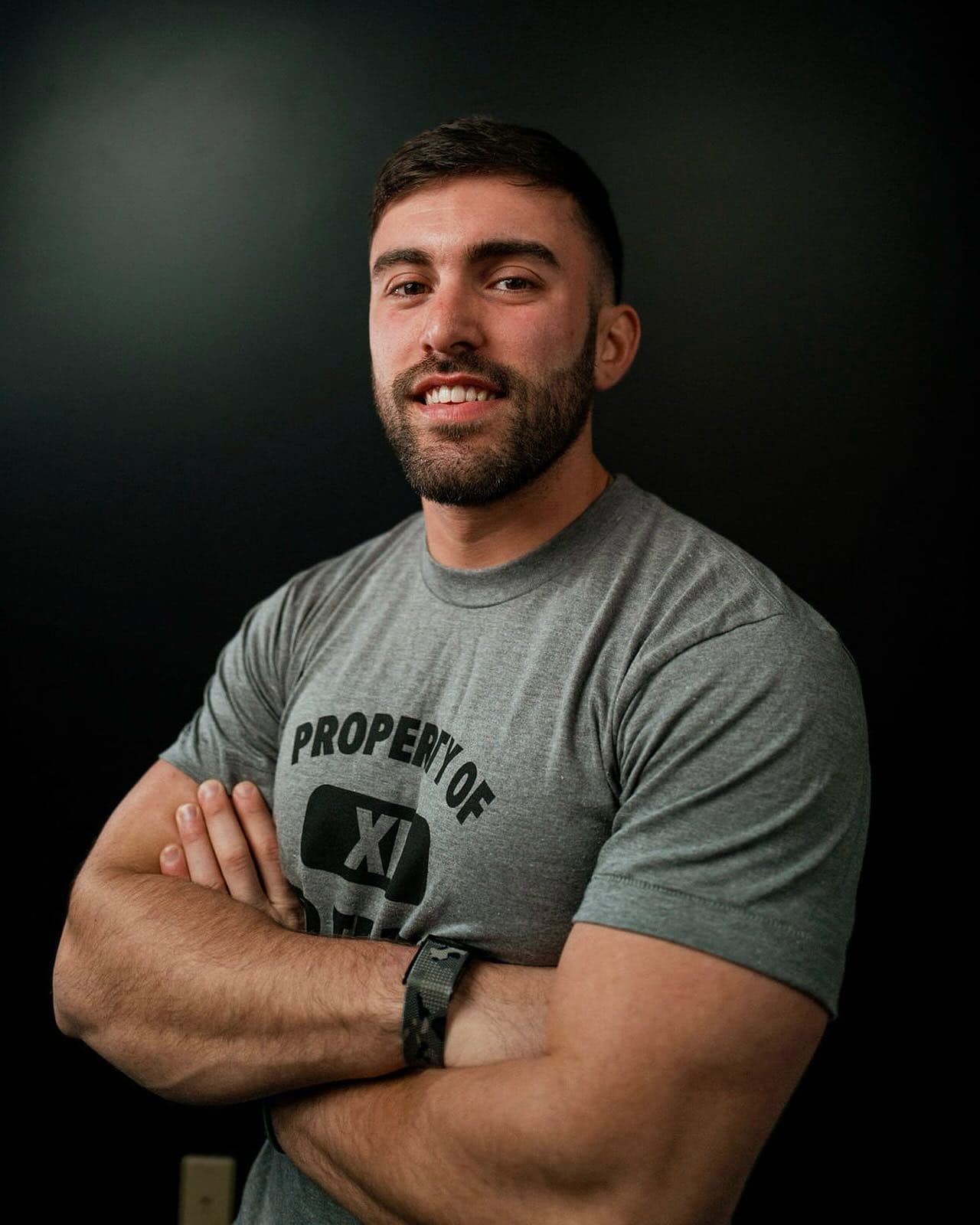 Portrait du coach Shaun dans un espace d’entraînement
